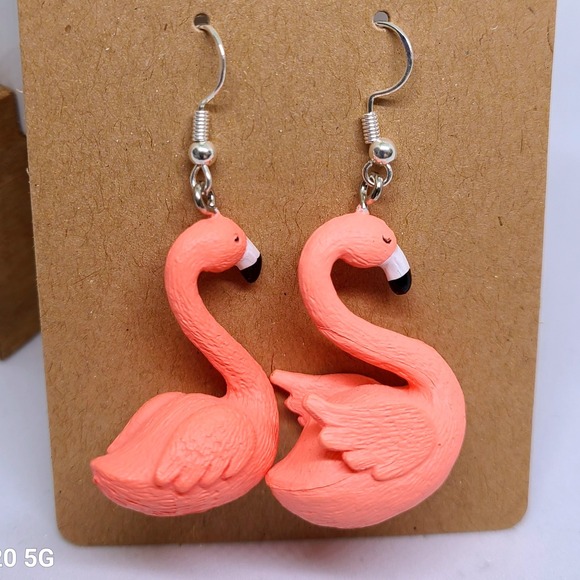 Handmade Flamingo Dangle Earrings Fun Summer Tropical‎ Bird Earrings - Picture 1 of 5